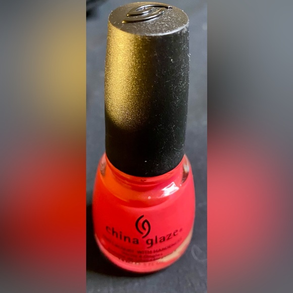 CHINA GLAZE NAIL POLISH in PURPLE PANIC (NEON) - Picture 1 of 5